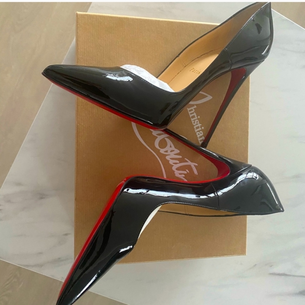 Christian Louboutin So Kate pumps size 9.5